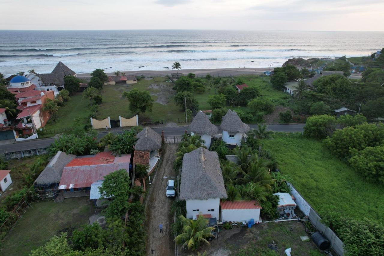 Nayal Lodge Hotel Poneloya Esterno foto